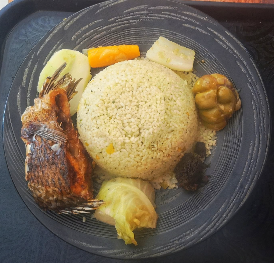 Riz gras aux légumes locaux
